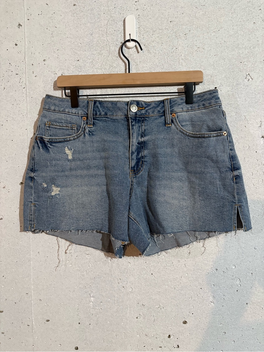 Project Indigo Mid Rise Cut Off Shorts | Size: 13